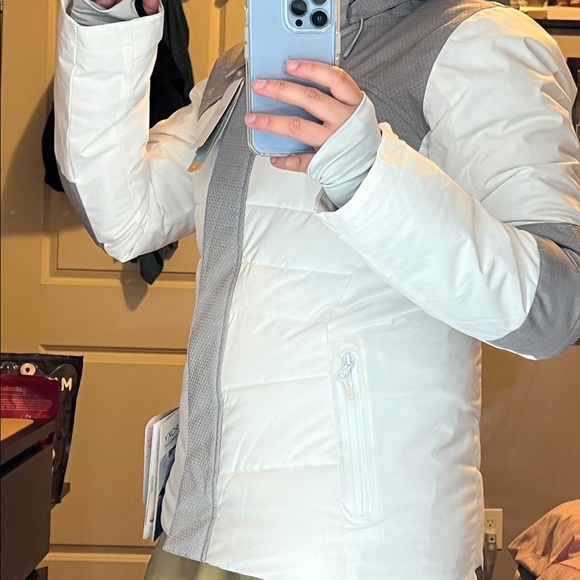 Roxy Winter Snowboarding Jacket - Picture 5 of 8